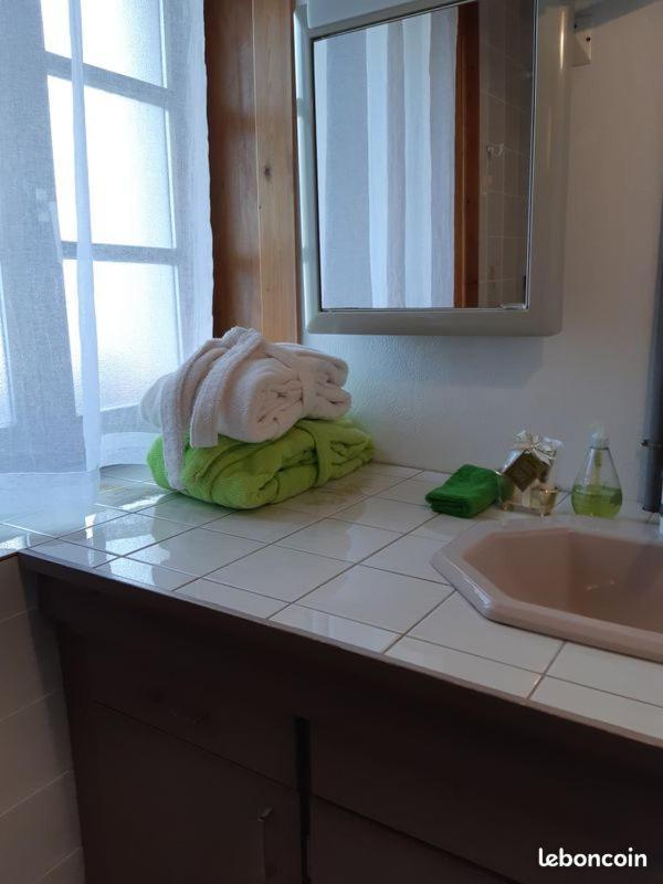 Gite La Petite Maison Horlogere Et Jacuzzi , Raquettes Les Fontenelles Ngoại thất bức ảnh
